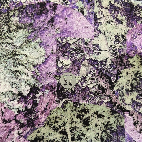 Lululemon size 6 - Picture 2 of 3